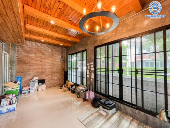 *****บ้านเดี่ยวมือสอง นนทบุรี ม.ดีซิโอ้ ราชพฤกษ์ หลังมุม เนื้อที่กว้างเกือบ 62 ตร.ว. ฟังก์ชัน 3 ห้องนอน 3 ห้องน้ำ ที่จอดรถ 2 คัน ภายในตกแต่งสวย ดูทันสมัย โครงการตั้งบนทำเลดี เชื่อมต่อทั้งถนนราชพฤกษ์, ถนนรัตนาธิเบศร์, ถนนชัยพฤกษ์, ถนนแจ้งวัฒนะ และรถไฟฟ้าสายสีม่วง "สถานีบางรักน้อยท่าอิฐ" และจุดขึ้นทางด่วน "งามวงศ์วาน"